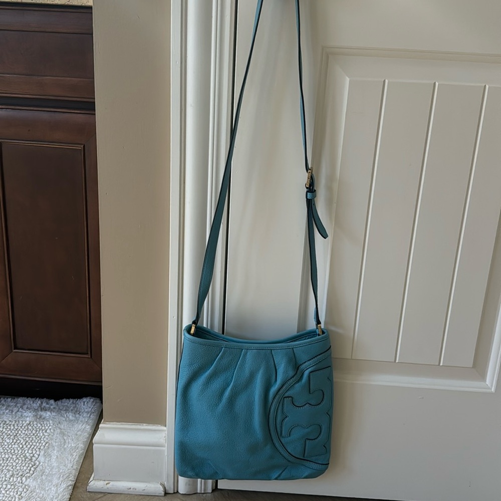 Tory Burch Leather Cross Body Purse with leather TB logo
